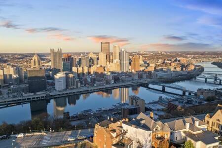 Charming Studio-Panoramic View-Your Pittsburgh Sanctuary公寓 外观 照片
