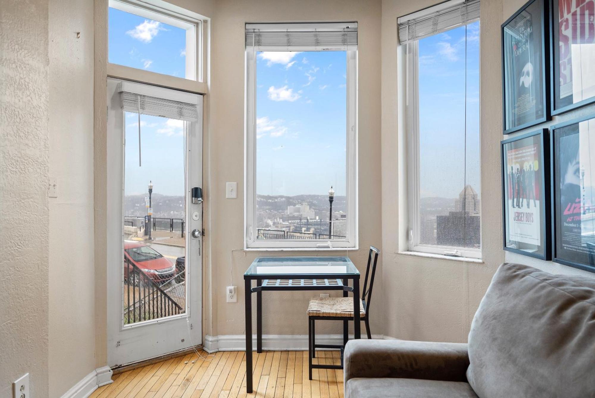 Charming Studio-Panoramic View-Your Pittsburgh Sanctuary公寓 外观 照片
