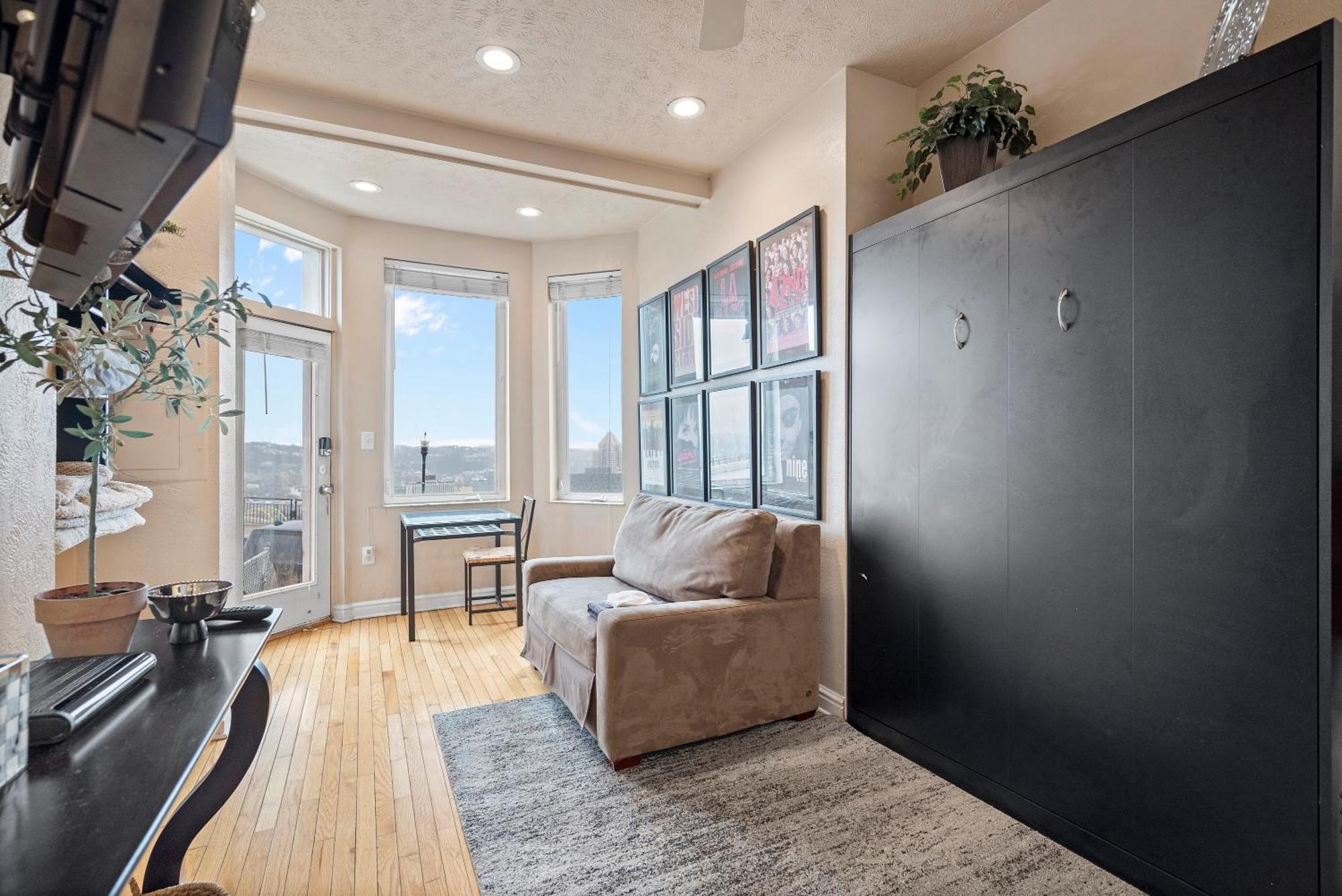 Charming Studio-Panoramic View-Your Pittsburgh Sanctuary公寓 外观 照片